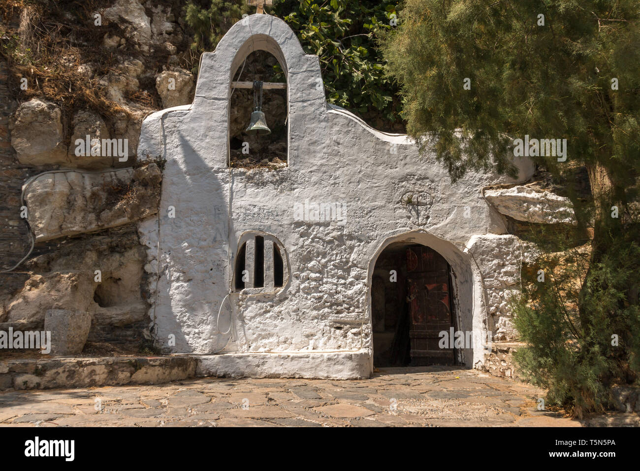 Fisherman's Kirche, See Voulismeni, Agios Nikolaos, Kreta - Griechenland. Die Kirche ist für die Sicherheit der Fischer auf den See gewidmet. Stockfoto