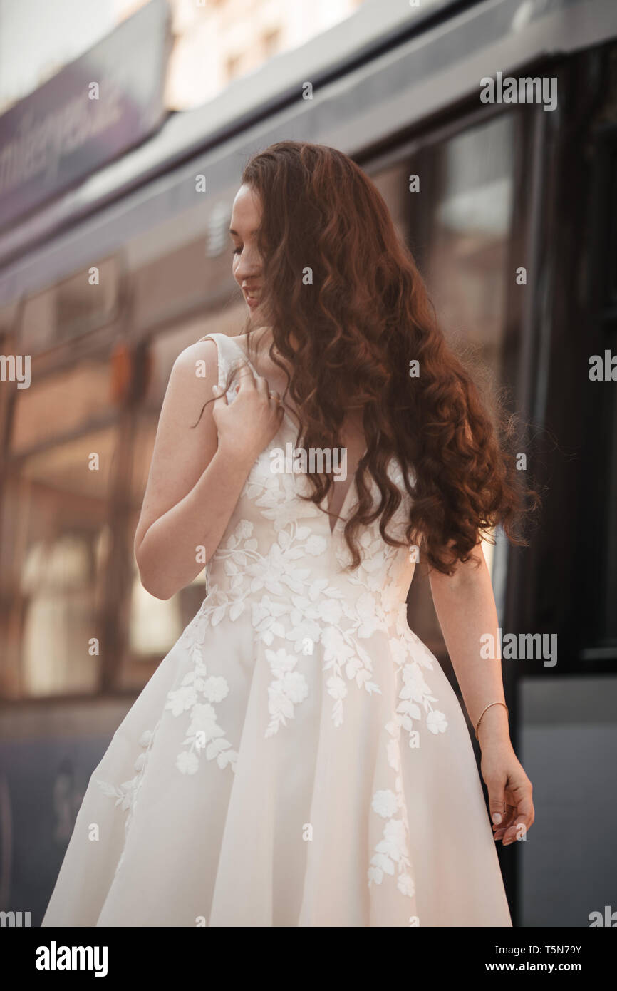 Portrait einer jungen schönen Frau in Wedding Dress Stockfoto