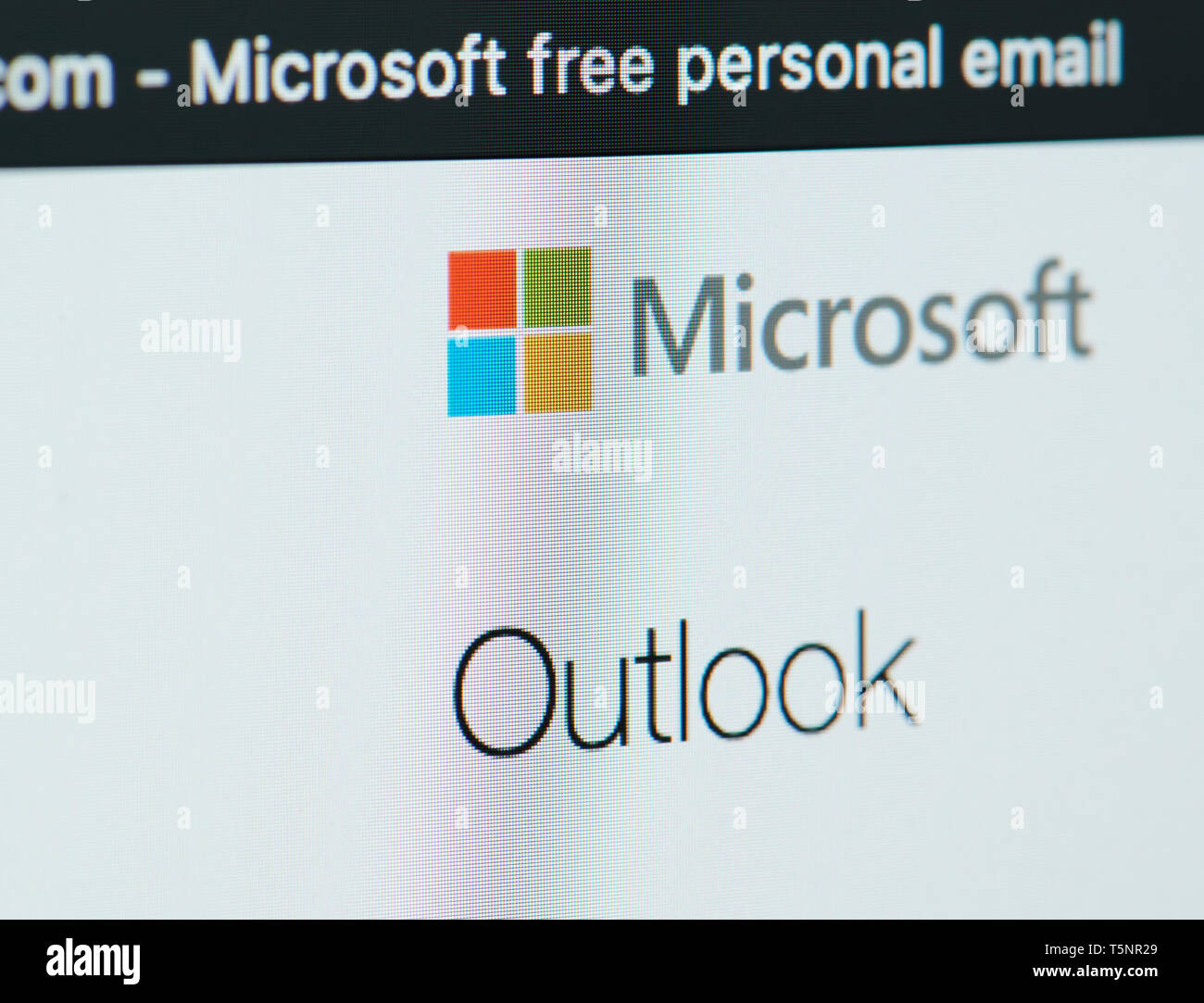 New York, USA - 22. April 2019: Microsoft Outlook Home Page auf Laptop Nahaufnahme der Anzeige Stockfoto