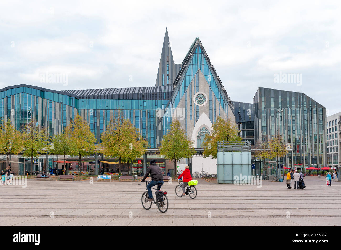 Paulinum, Evangelische Kirche und Augusteum, Hauptgebäude der Universität Leipzig am Augustusplatz in der Innenstadt von Leipzig, Deutschland Stockfoto