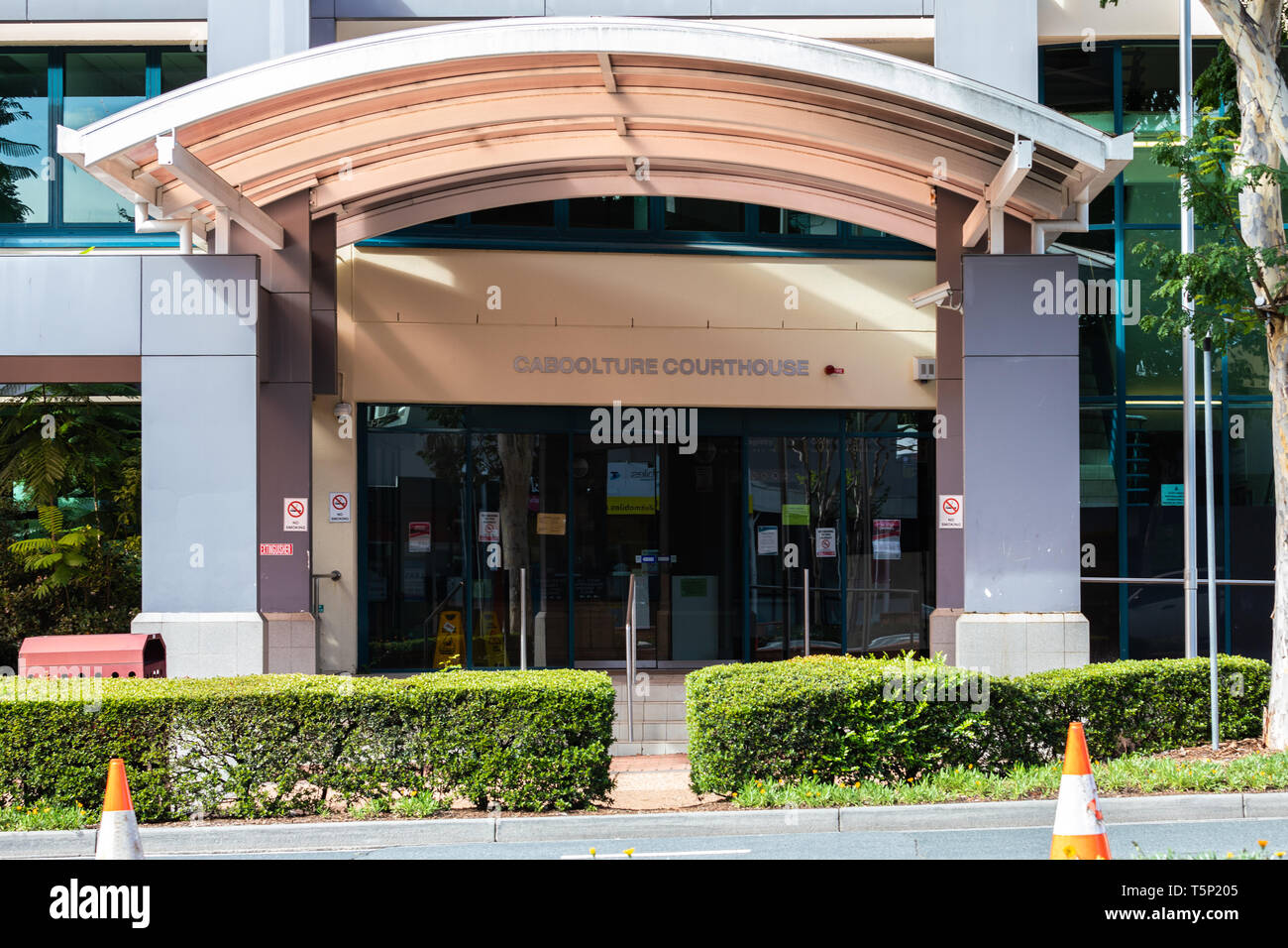 Außenansicht des Schwarzenbruck Gerichtsgebäude an einem Tag, als es für die Öffentlichkeit geschlossen war Stockfoto