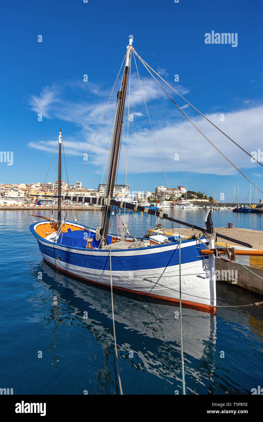 Klassischen Segel Schiffe im Hafen Palamos an der Costa Brava in Spanien Stockfoto