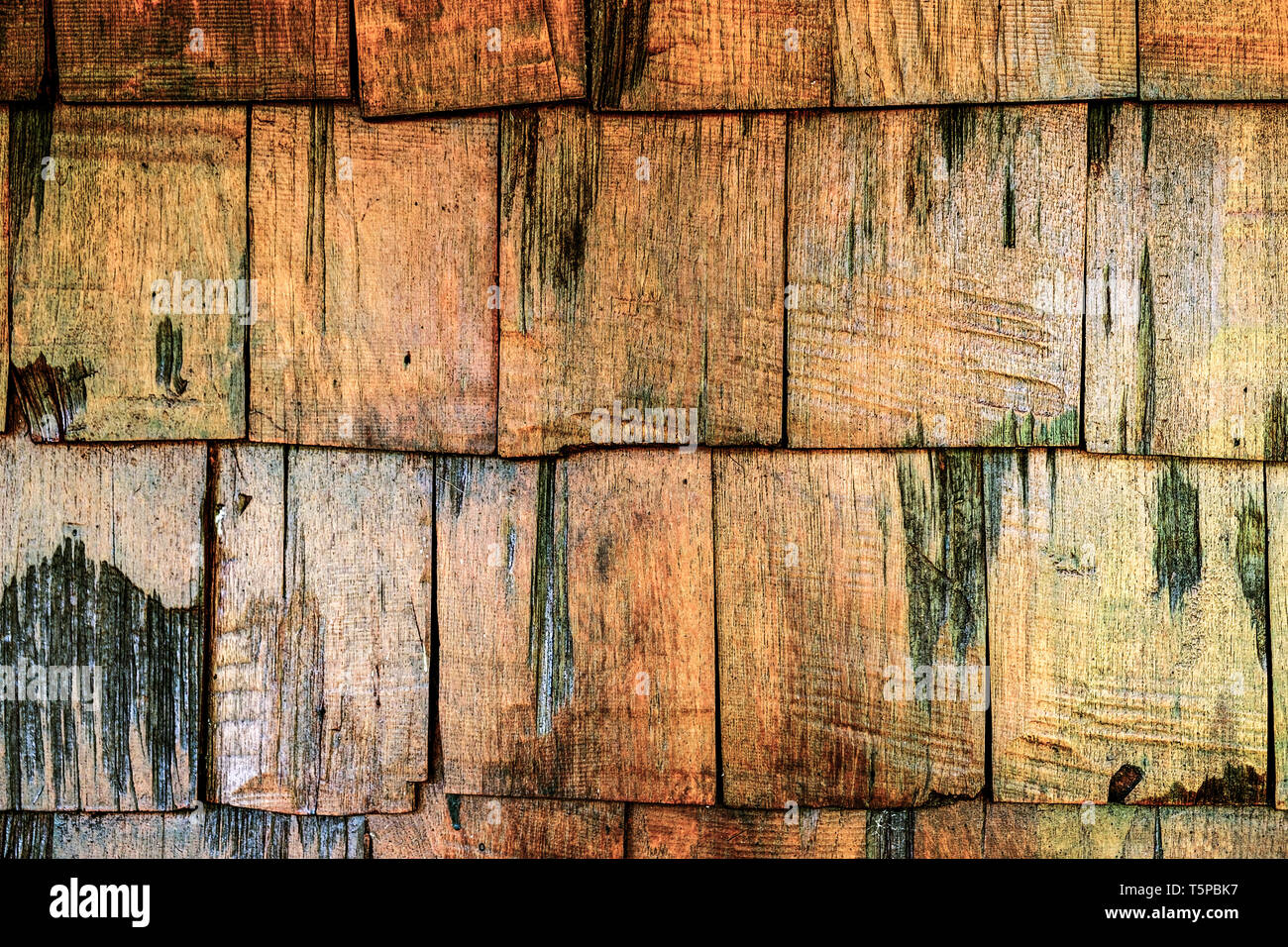 Dach aus Holz alte braune Farbe Hintergrund Stockfoto