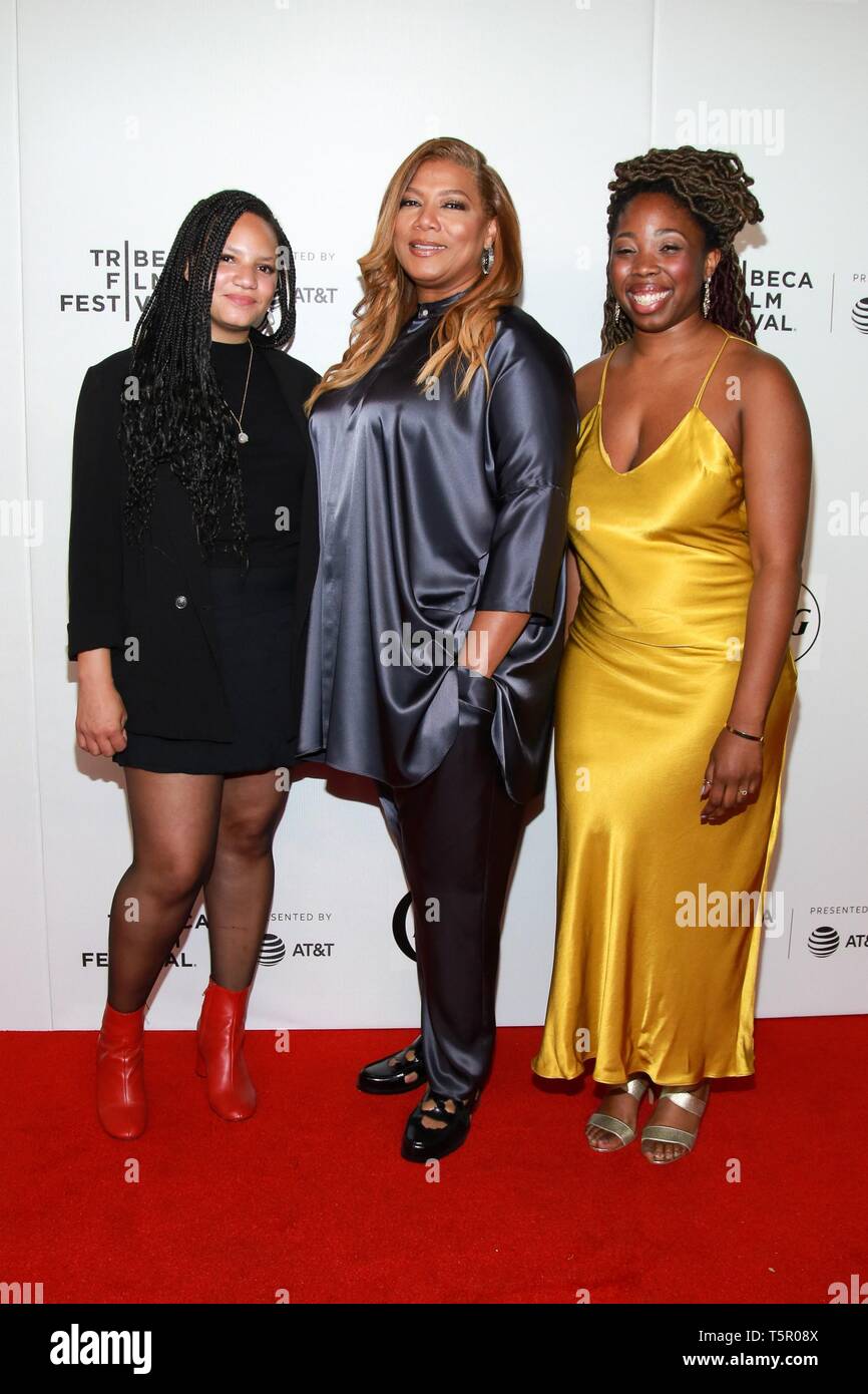 New York, NY, USA. 26 Apr, 2019. Haley Anderson, Queen Latifah und Bretagne Fennell vor der Ankunftshalle für Tribeca spricht - Queen Latifah mit Dee Rees - Premiere der Königin kollektive Shorts, Spring Studios, New York, NY 26. April 2019. Credit: Jason Mendez/Everett Collection/Alamy leben Nachrichten Stockfoto