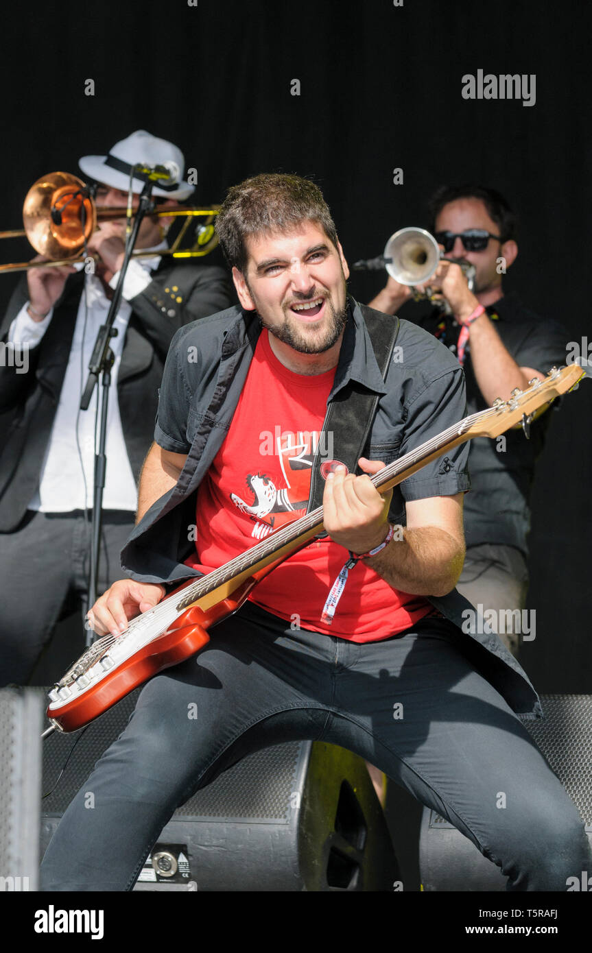 Carlos Gutierrez von Muyayo Rif durchführen an den WOMAD-Festival, Charlton Park, UK, 26. Juli 2014. Stockfoto