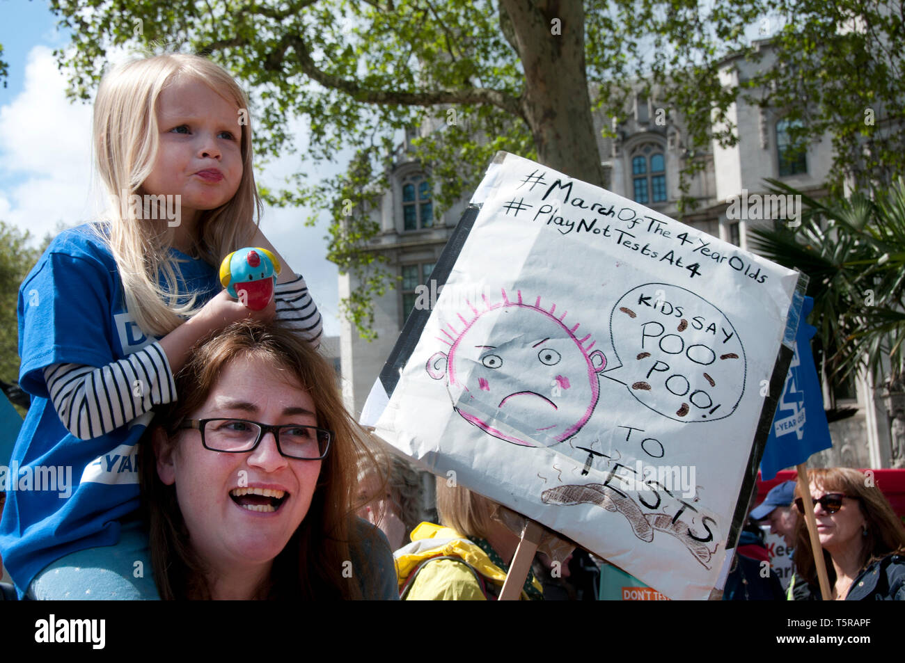 Westminster 25. April 2019. 'March Der vier-Jährigen', ein Protest gegen die Prüfung. Stockfoto