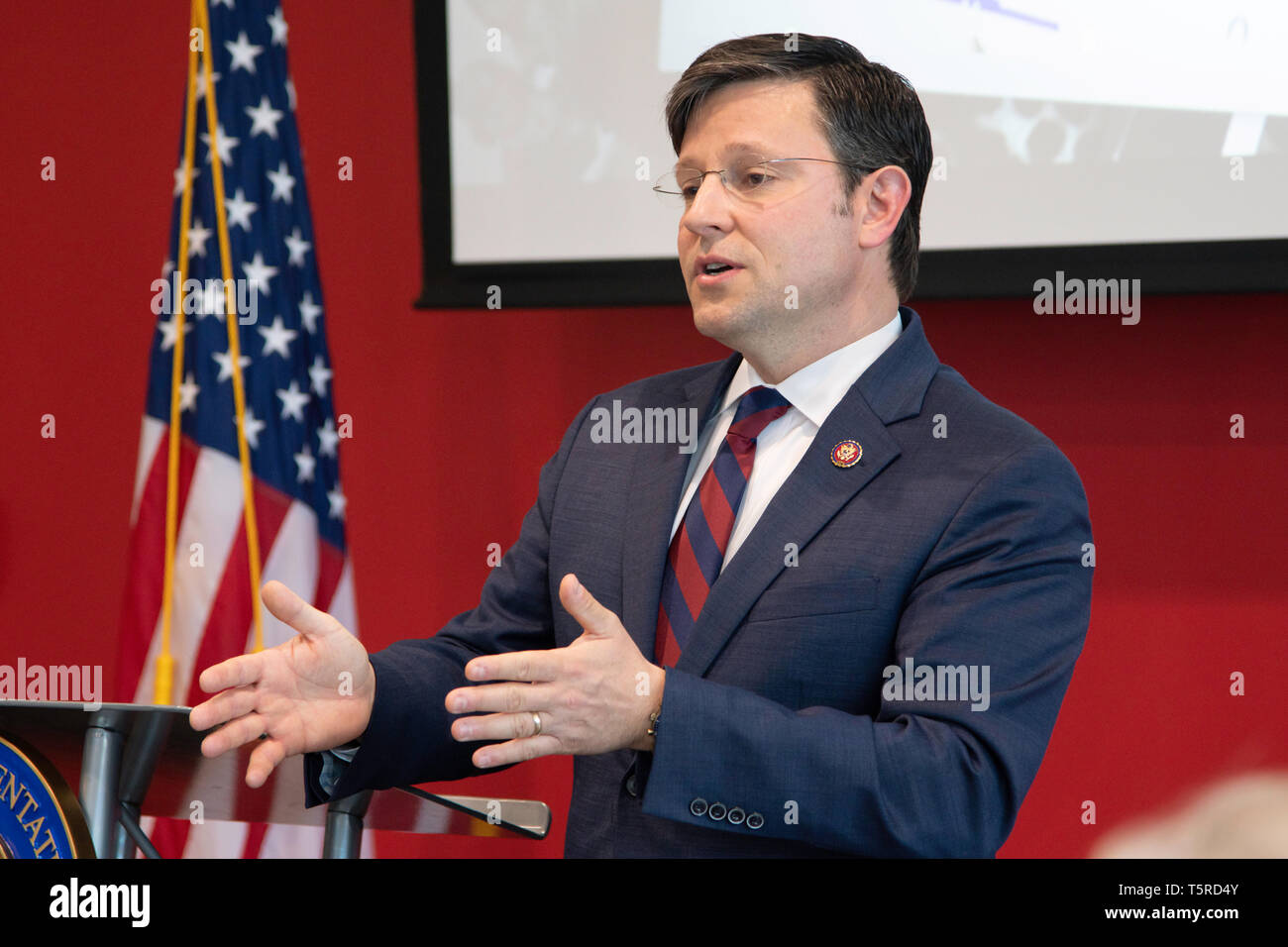 BOSSIER CITY, LA, USA - 25. APRIL 2019: US-Rep Mike Johnson, R-La, spricht bei einer Stadt - Halle Stil treffen mit Wählern an der Bossier Parish Kom Stockfoto