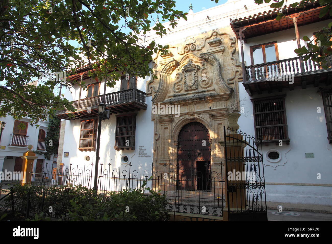 Reich verzierten Eingang zum Palast der Inquisition, 1770 gebaut, ist nun die Geschichte Museum im Historischen Zentrum von Cartagena in Kolumbien Stockfoto