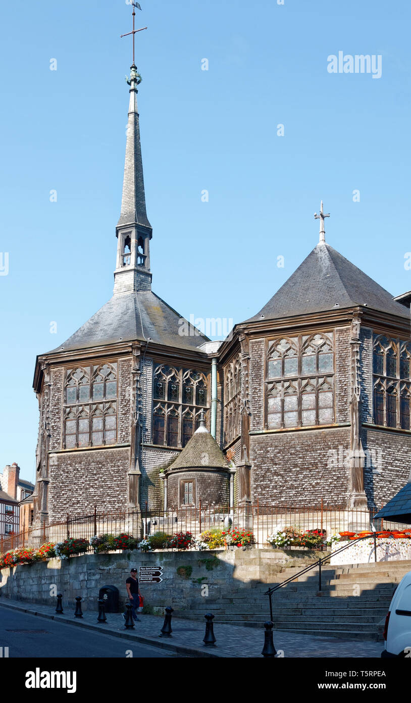 St. Katharina Kirche, Katholisch, 15. Jahrhundert, Holz, alte religiöse Gebäude, Europa, Normandie, Honfleur, Frankreich, Sommer, vertikal Stockfoto