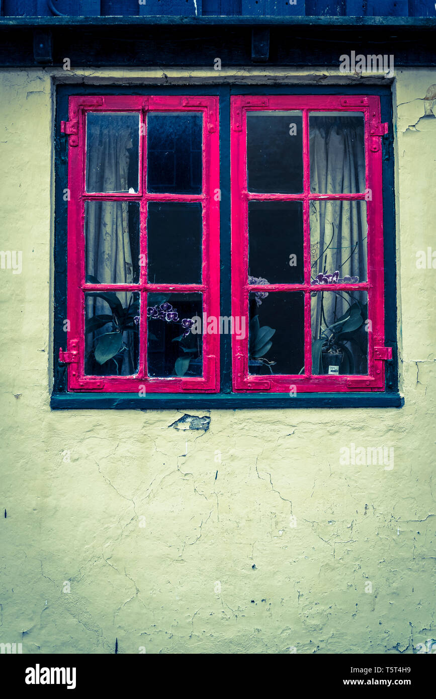 Architektonisches Detail eines Fensters in Dragor Dorf in der Nähe von Kopenhagen, Dänemark Stockfoto