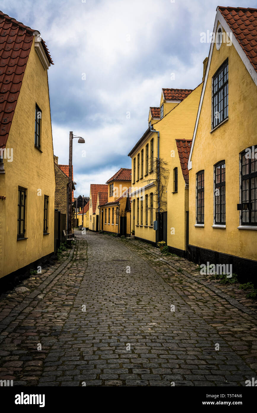 Malerische altmodischen Straße in gut erhaltenen Dragor Dorf in der Nähe von Kopenhagen, Dänemark Stockfoto