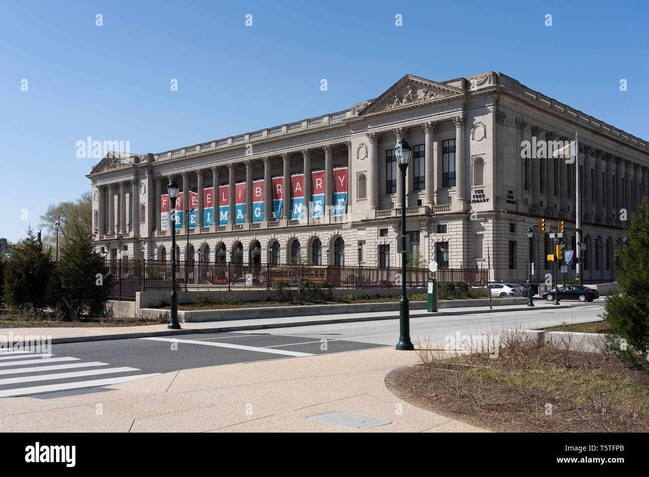 Die Allee zentrale Bibliothek geöffnet für den Service an Ihrem derzeitigen Standort im 1901 Vine Street auf Logan Square., Teil der Free Library of Philadelphia Stockfoto