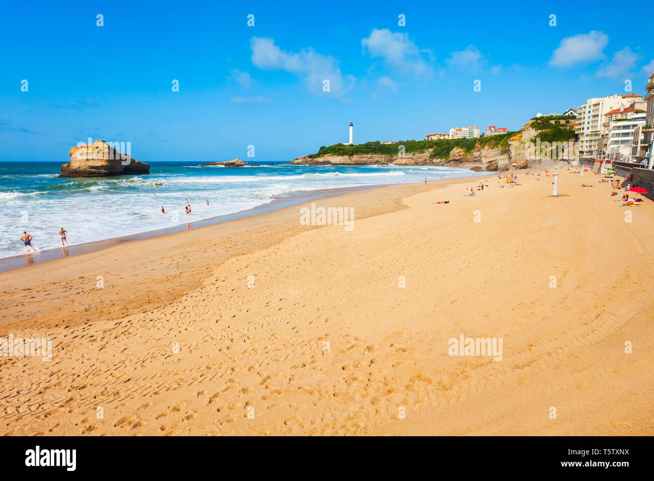 La Grande Plage ist ein öffentlicher Strand in Biarritz Stadt am Golf von  Biskaya an der Atlantikküste in Frankreich Stockfotografie - Alamy