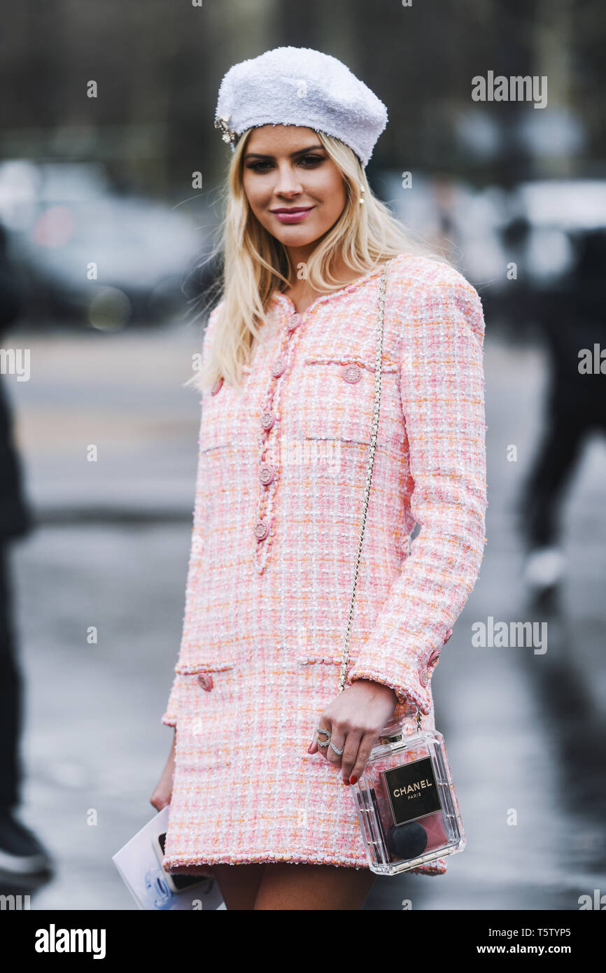 Paris, Frankreich - 5. März 2019: Street Style Outfit - Lala Rudge, bevor eine Fashion Show in Paris Fashion Week - PFWFW 19. Stockfoto