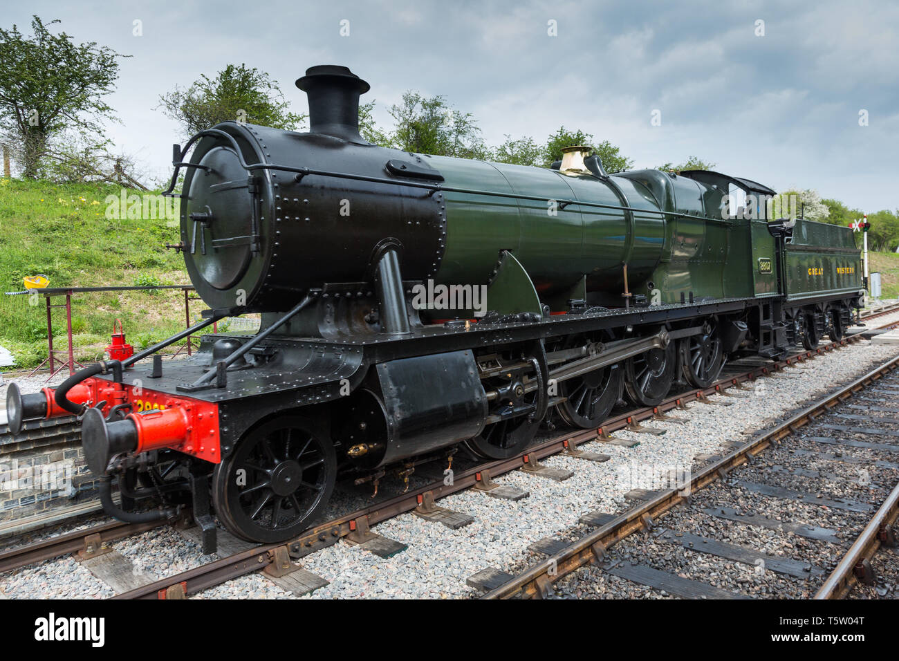 RC Cheltenham, ENGLAND - 24. APRIL 2019: Alte restaurierte Dampflok am Gloucestershire Warwickshire Steam Railway am Anschluss von Cheltenham RC Stockfoto