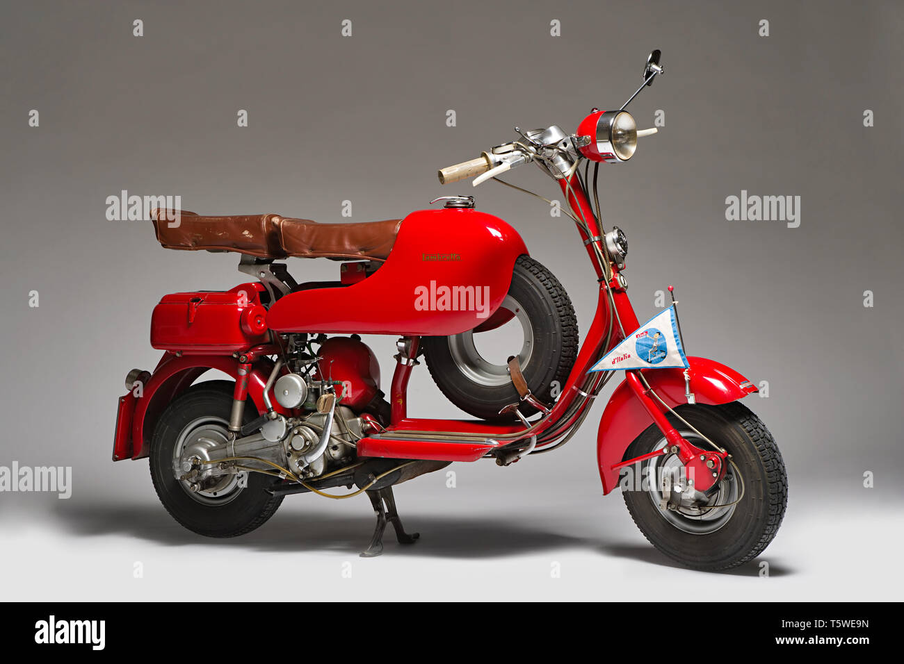 Moto d'epoca Lambretta D-Sport. Scooter. Marca: Innocenti modello: Lambretta D Sport nazione: Italia - Milano Anno: 1954 condizioni: Stockfoto