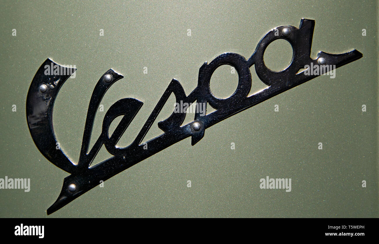 Moto d'epoca Vespa 125 U Seitenwagen. Scooter. Marchio-ospitalità. Marca: Piaggio modello: Vespa 125 U Seitenwagen nazione: Italia - Genova - Pontedera anno: Stockfoto