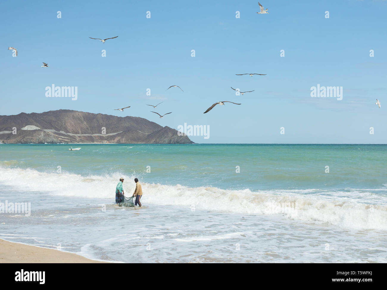 Fischer zu den Khor Fakkan Beach, Khor Fakkan, Vereinigte Arabische Emirate Stockfoto