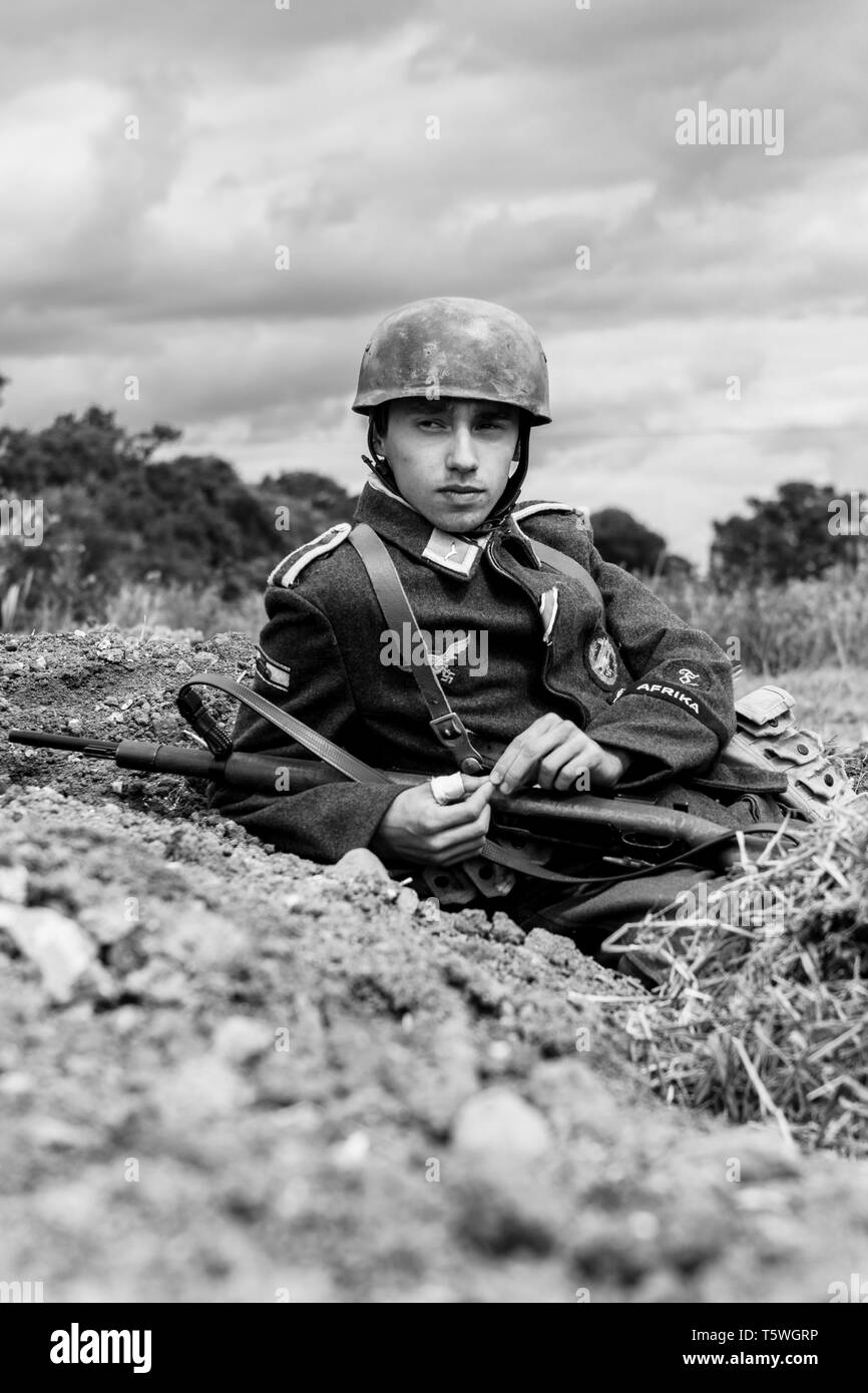 Fallschirmjager Unteroffizier Re-Enactor Stockfoto