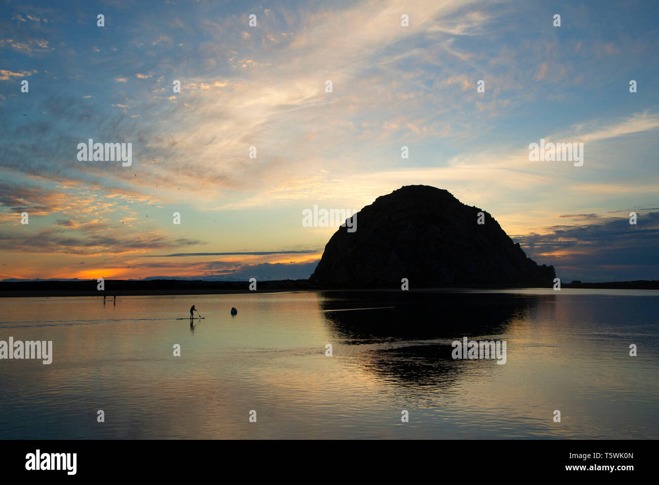 Morro Rock Sonnenuntergang, Morro Bay State Park, Kalifornien Stockfoto