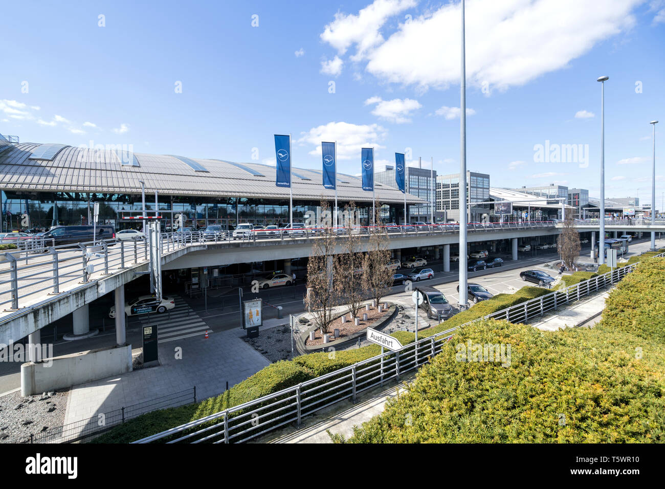 Flughafen Hamburg Helmut Schmidt. Der Flughafen Hamburg ist für den 5 verkehrsreichsten der Flughäfen in Deutschland durch die Anzahl der Fahrgäste gemessen. Stockfoto