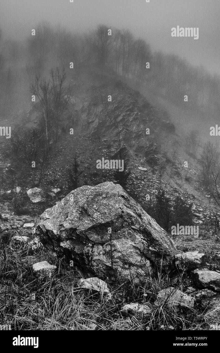 Die verlassenen Kalkstein Grube bei Bélkő Stockfoto