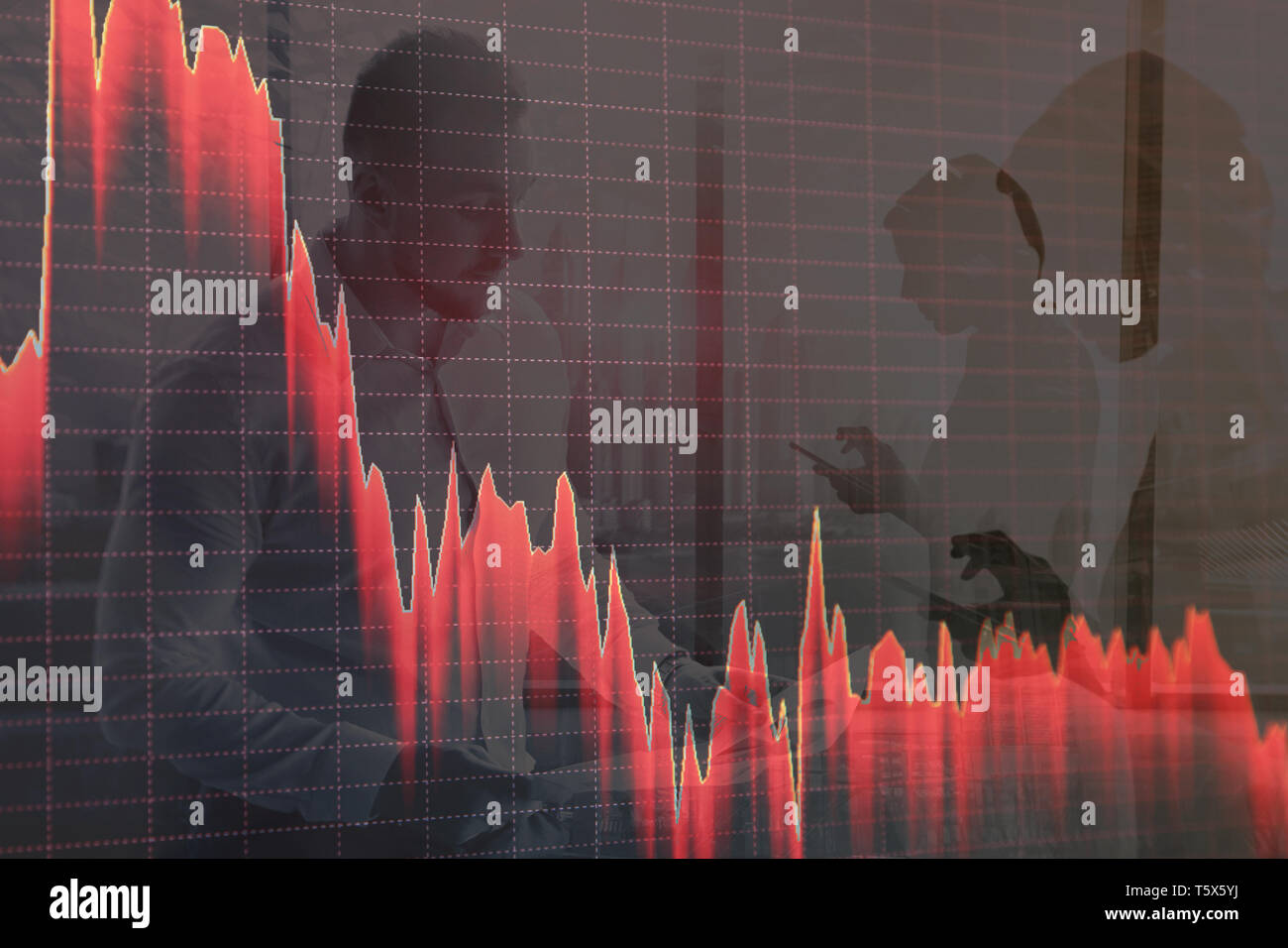 Börsen Crash, Vorrat unten. Grafiken gegen eine Stadt Menschen abstrakt Hintergrund Stockfoto