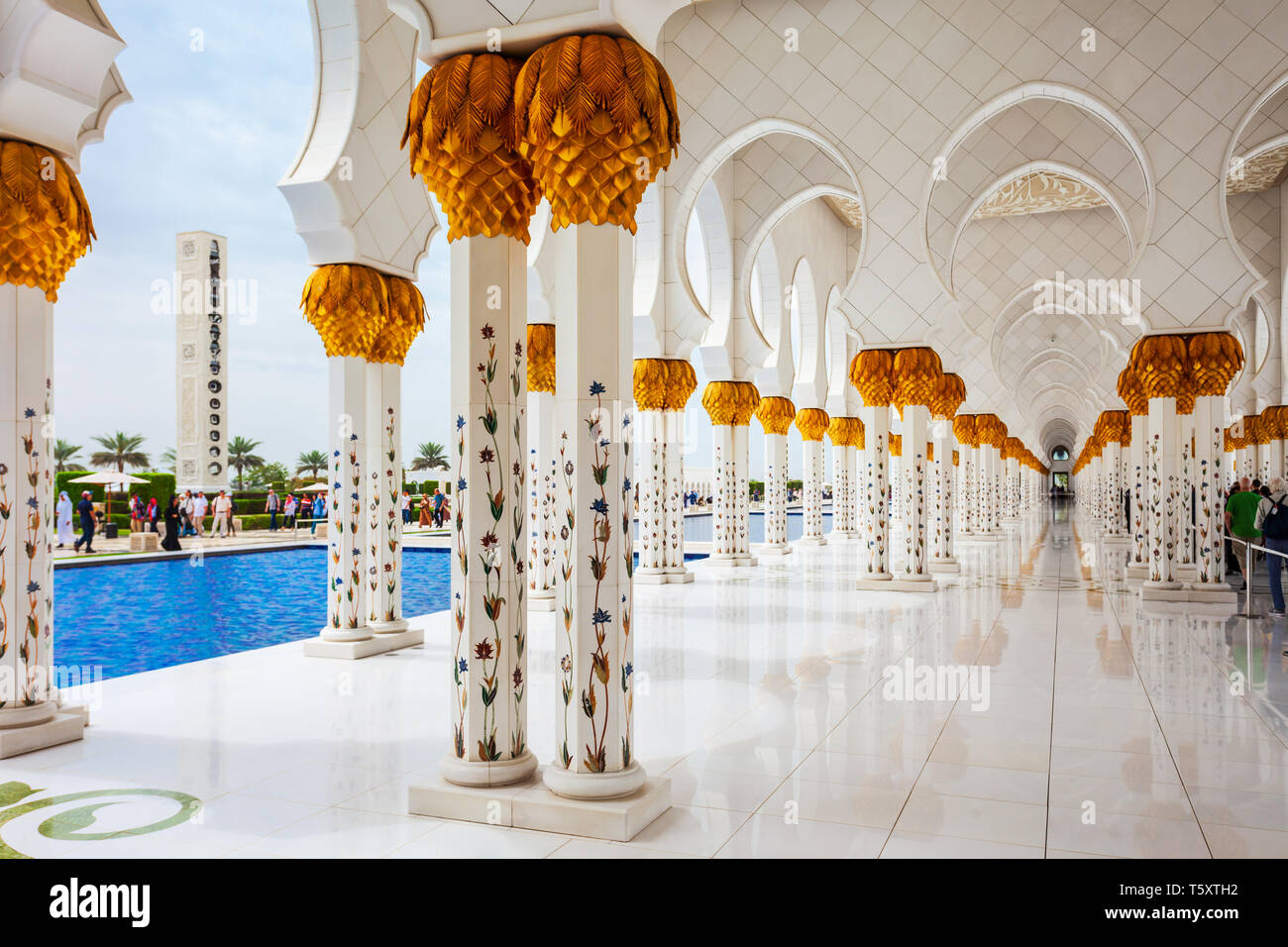 Sheikh Zayed Grand Moschee, die größte Moschee der VEREINIGTEN ARABISCHEN EMIRATE, in Abu Dhabi Stockfoto