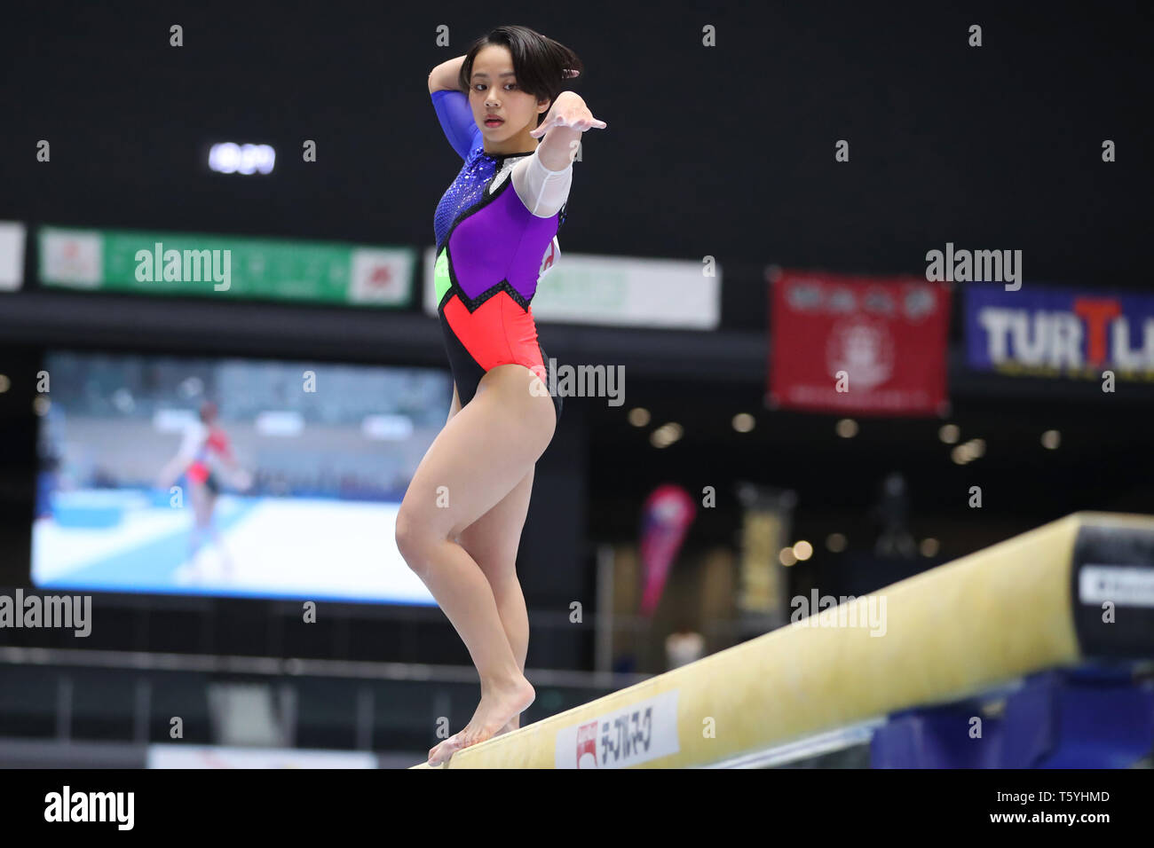 Takasaki Arena, Gunma, Japan. 26 Apr, 2019. Mai Murakami, 26. APRIL 2019 - Turnen: Die 73 All Japan Turnen der Meisterschaft Frauen Einzel-Mehrkampf Qualifikation Schwebebalken in Takasaki Arena, Gunma, Japan. Credit: yohei Osada/LBA SPORT/Alamy leben Nachrichten Stockfoto