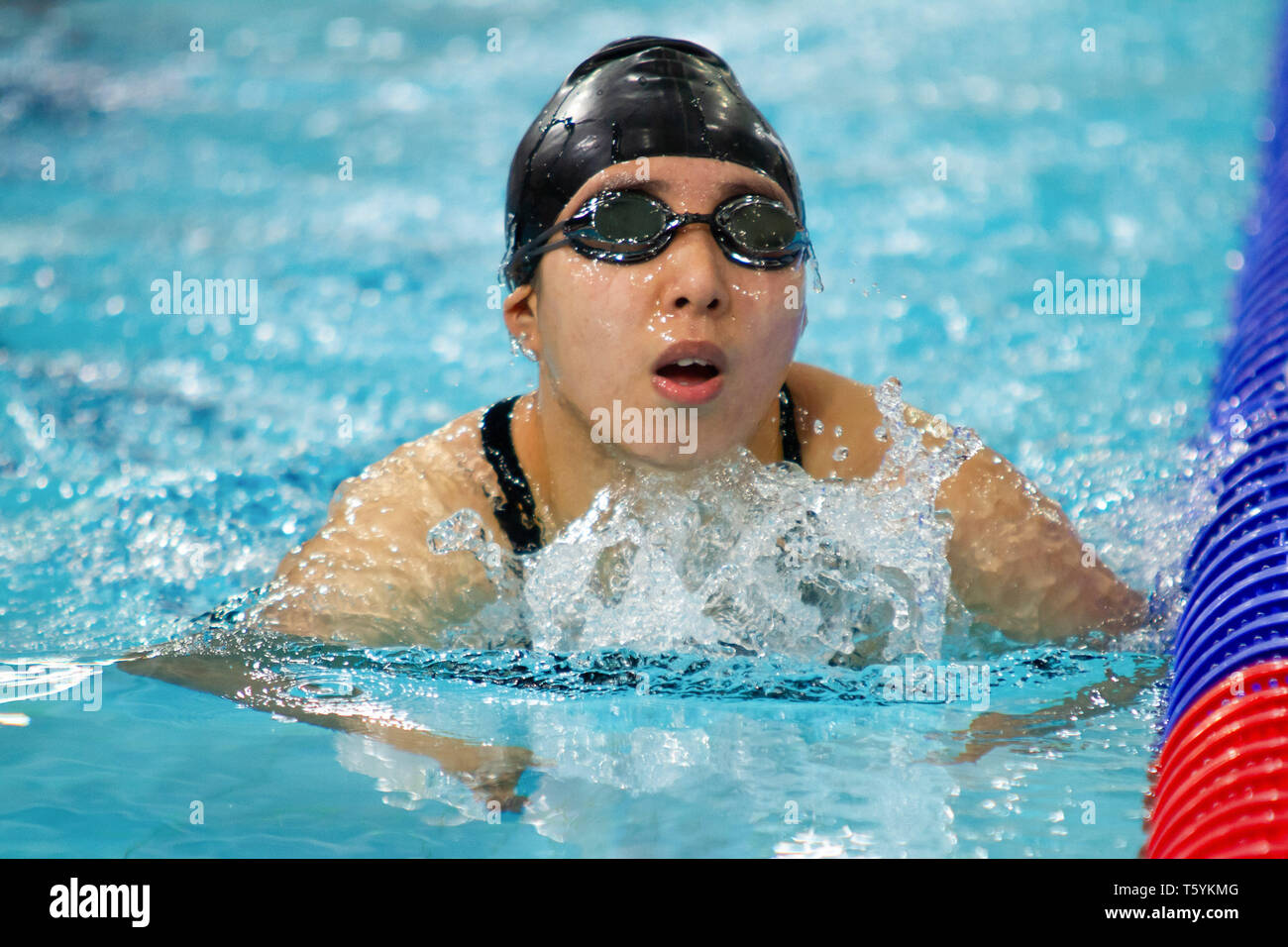 Chinas Jiabao Han in Aktion während der Frauen multi-Klasse 100 Meter brustschwimmen World Series Finals, bei Tag 3 der 2019 britische Para-Swimming internationale Treffen, in Tollcross International Swimming Center. Stockfoto