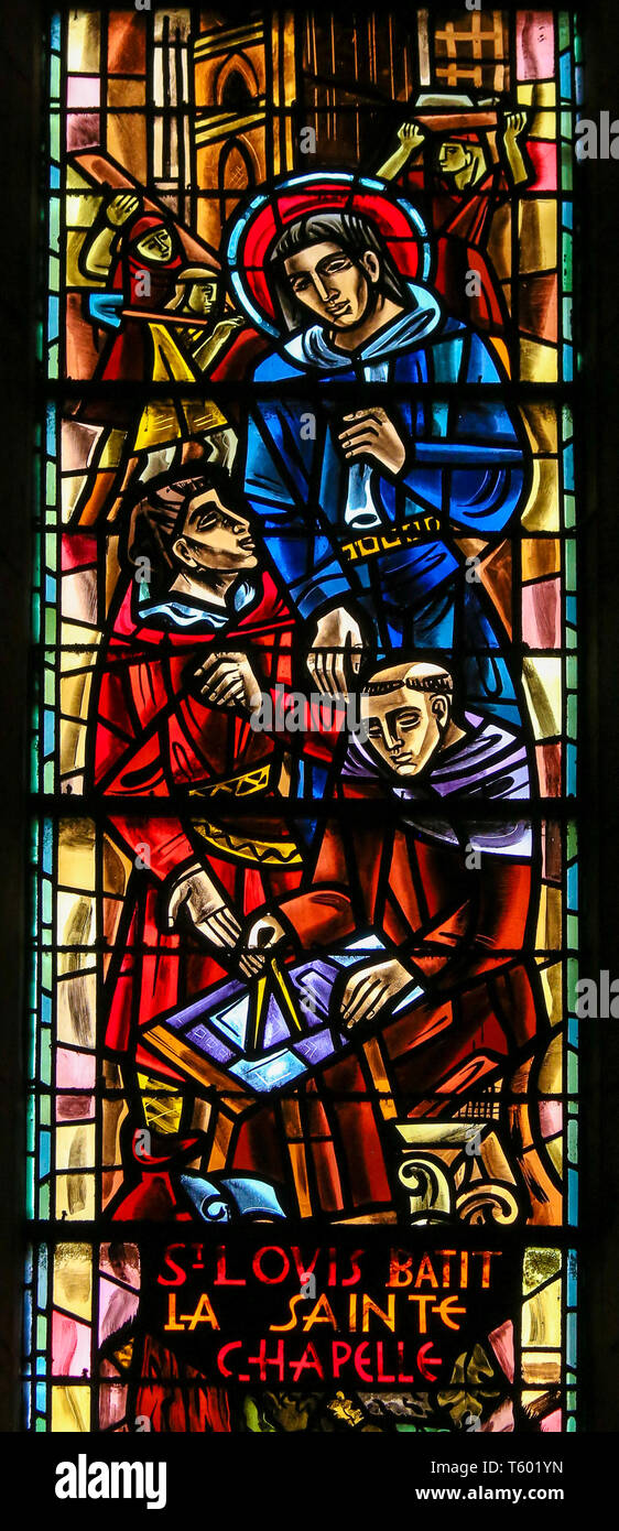 Glasmalereien in der Basilika Sacre Coeur in Paris, die König St. Ludwig von Frankreich Gebäude die Sainte-Chapelle Stockfoto