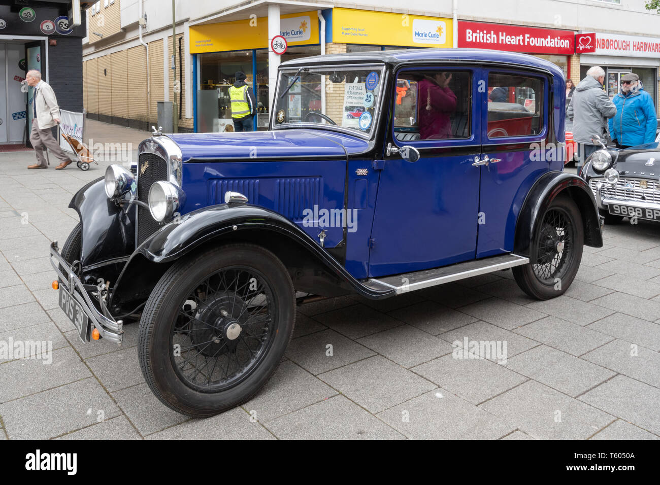 Blau 1932 Austin Seven Oldtimer zu einem Classic Motor Fahrzeug zeigen in Großbritannien Stockfoto