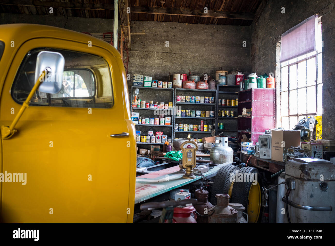 Historische Gary's Gay Parita Tankstelle auf US-Route 66 in Paris Junction, Missouri, USA Stockfoto Historische Gary's Gay Parita Tankstelle auf US-Route 66 in Paris Junction, Missouri, USA Stockfoto