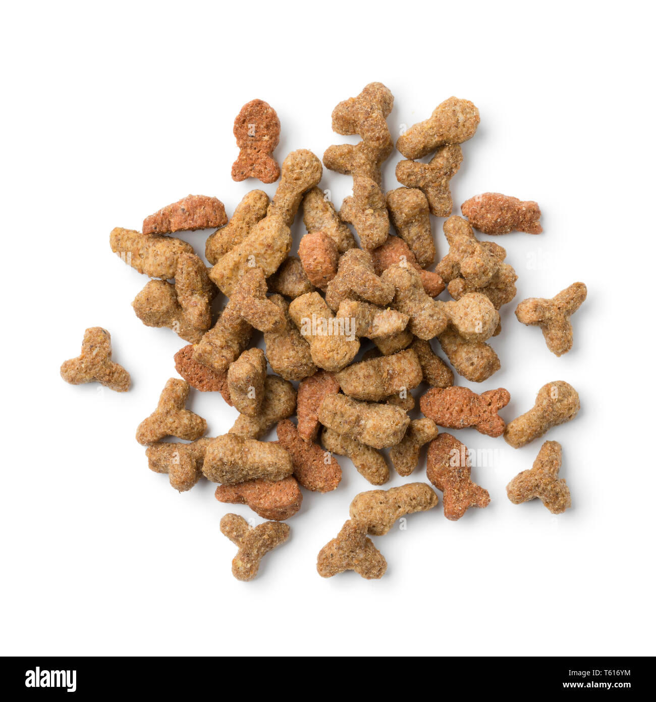 Haufen Katzenfutter auf weißem Hintergrund Stockfoto
