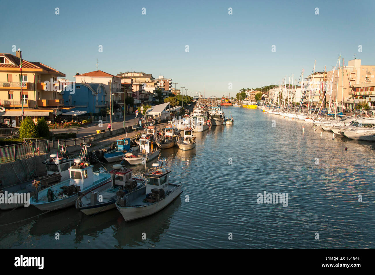 Boote angedockt in Bellaria-Igea Marina, Italien Stockfoto