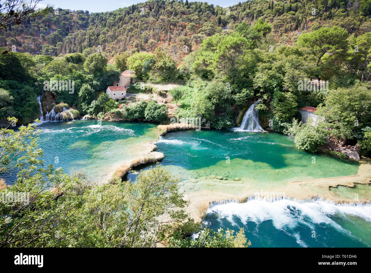 Krka, Sibenik, Kroatien, Europa - Sicht auf die Wasserfälle der Krka Nationalpark Stockfoto