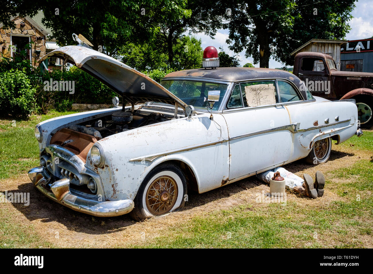 Historische Gary's Gay Parita Tankstelle auf US-Route 66 in Paris Junction, Missouri, USA Stockfoto Historische Gary's Gay Parita Tankstelle auf US-Route 66 in Paris Junction, Missouri, USA Stockfoto