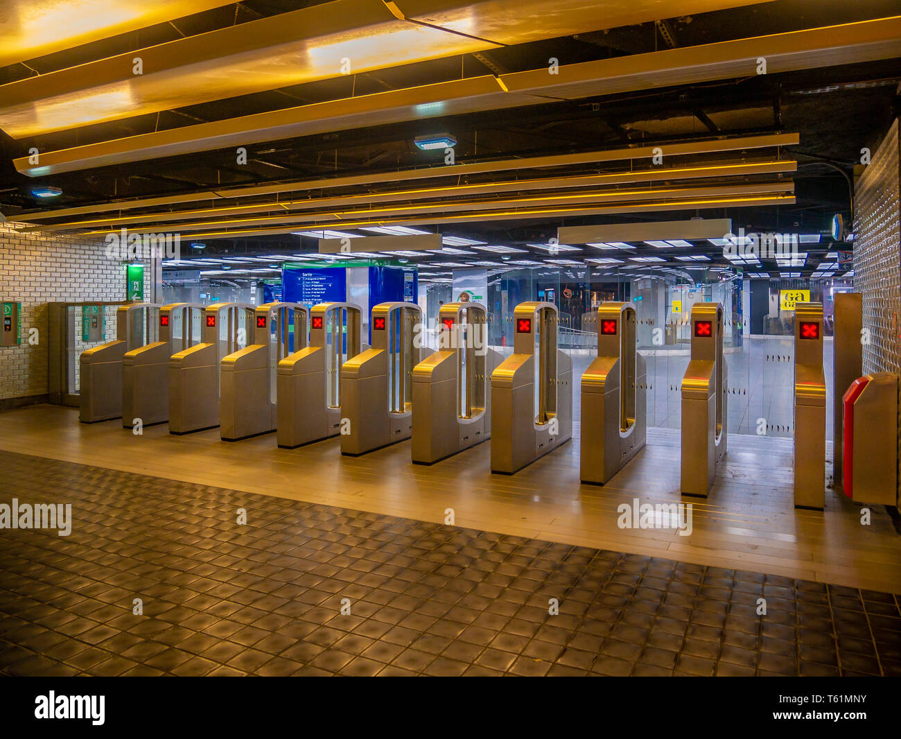Paris, Frankreich, August 18,2018: Paris Metro automatische Eingangstor in Les Halles metro station Stockfoto