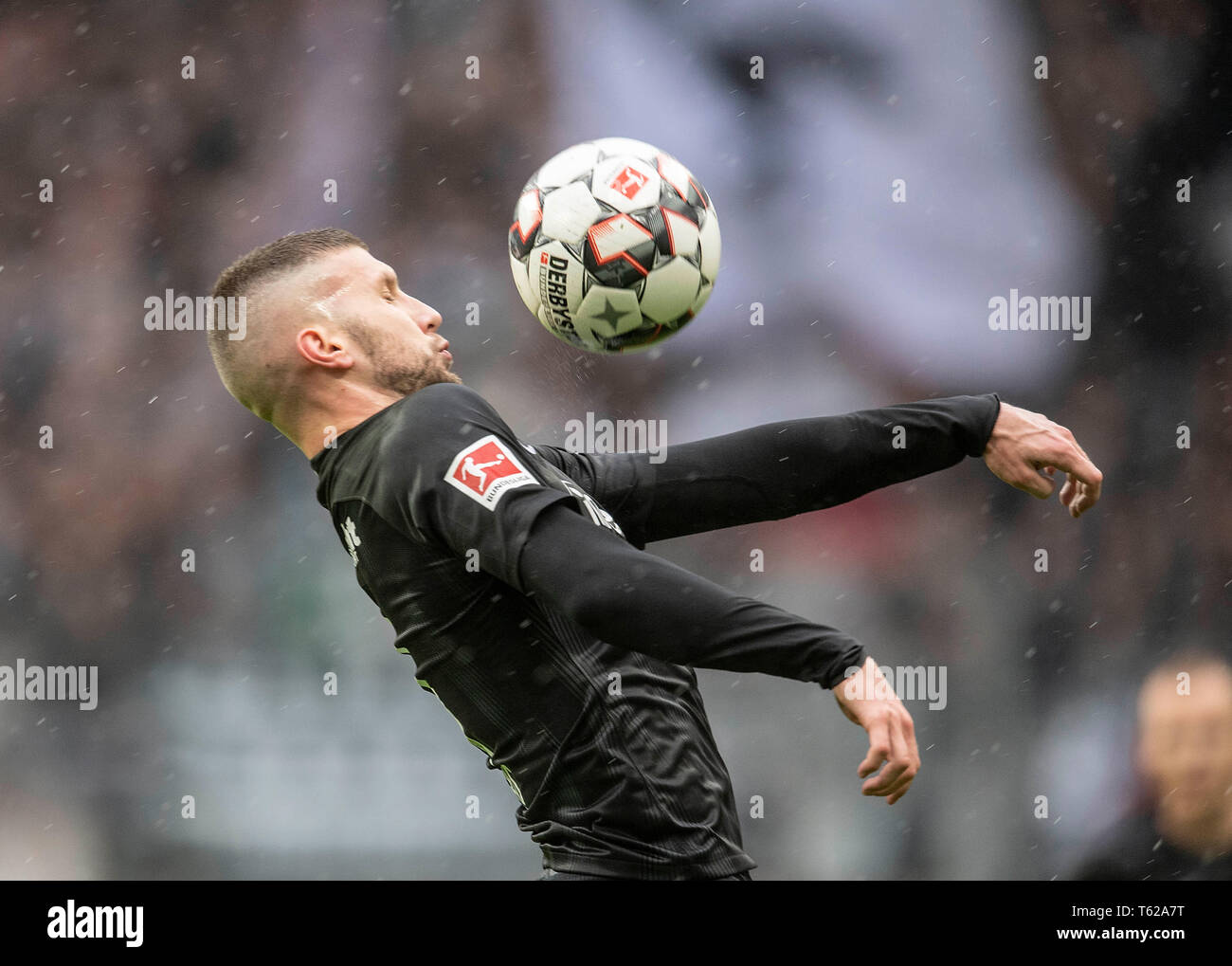Frankfurt am Main, Deutschland. 27 Apr, 2019. Ante REBIC (F) Förderung, Fußball 1. Fussballbundesliga, 31. Spieltag, Eintracht Frankfurt (F) - Hertha BSC Berlin (B) 0:0, am 27/04/2019 in Frankfurt/Deutschland. ##DFL-Bestimmungen verbieten die Verwendung von Fotografien als Bildsequenzen und/oder quasi-Video## € | Nutzung der weltweiten Kredit: dpa/Alamy leben Nachrichten Stockfoto
