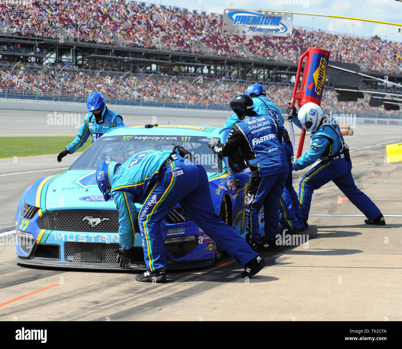 Talladega, AL, USA. 28 Apr, 2019. Die Fifth Third Bank Ford (17), in der Grube Bereich für Service während der geico 500 bei Talladega Super Speedway in Talladega, AL. Kevin Langley/Sport Süd Media/CSM/Alamy leben Nachrichten Stockfoto Talladega, AL, USA. 28 Apr, 2019. Die Fifth Third Bank Ford (17), in der Grube Bereich für Service während der geico 500 bei Talladega Super Speedway in Talladega, AL. Kevin Langley/Sport Süd Media/CSM/Alamy leben Nachrichten Stockfoto