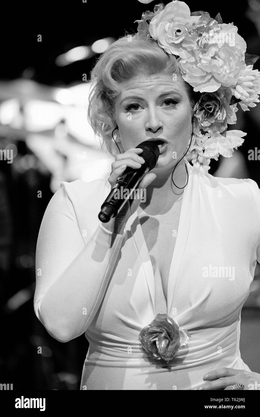 Die close-harmony Gruppe mit perfekten Stil und Premier Dance Band des UK Dance Dance Dance Stockfoto