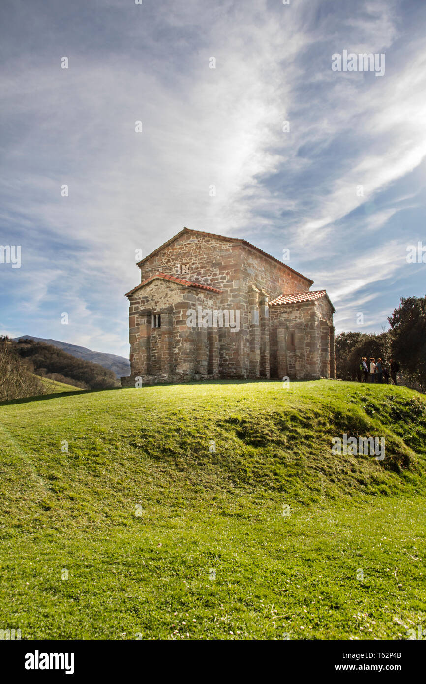 Blick auf Santa Cristina de Lena" Kirche in Asturien (Spanien) Stockfoto