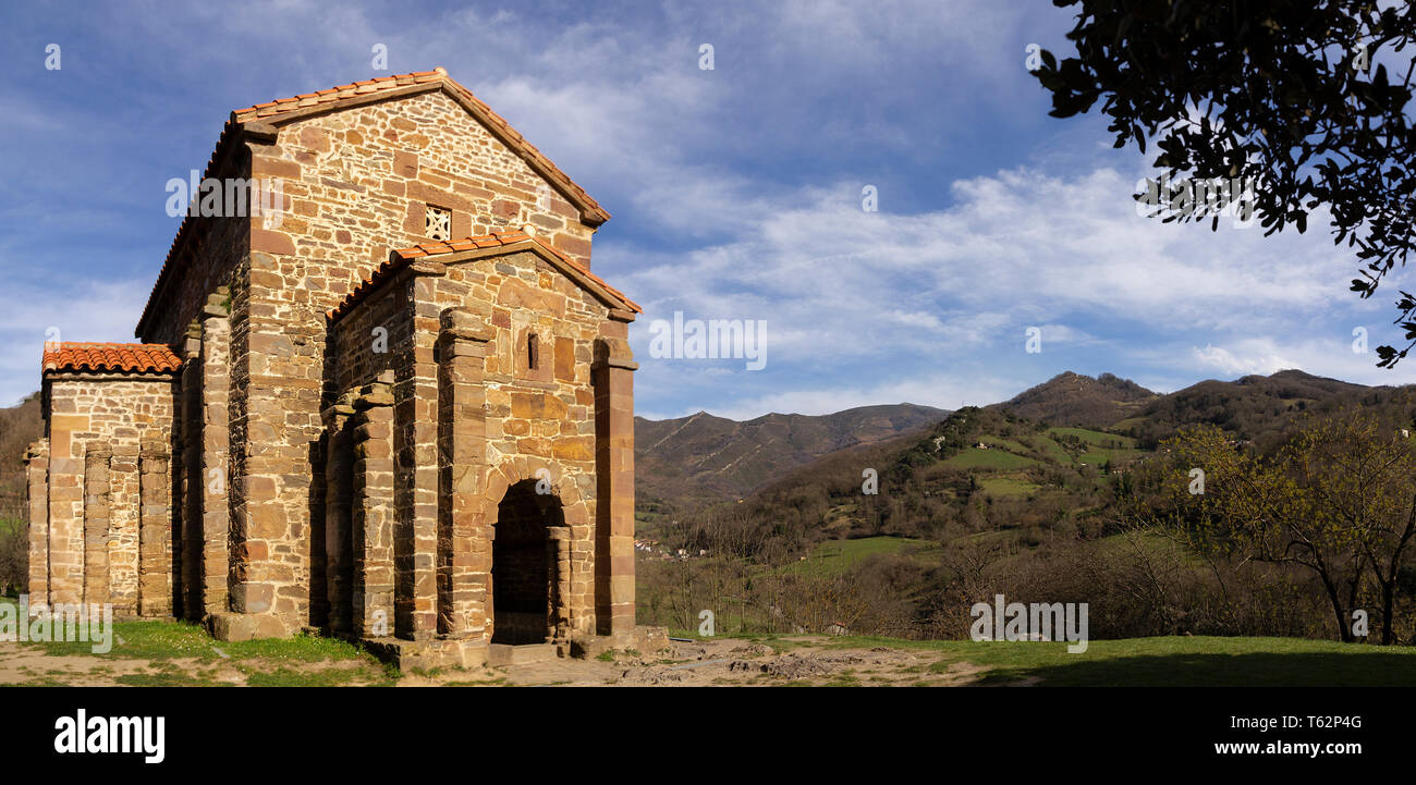 Blick auf Santa Cristina de Lena" Kirche in Asturien (Spanien) Stockfoto