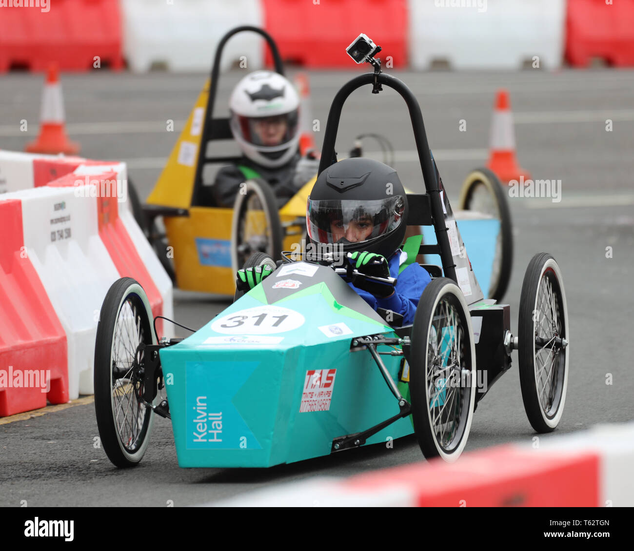 Greenpower Electric Car Racing zu Kingston upon Hull Straßen für die erste Straße Electric Car Rennen in Großbritannien am 28. April 2019 kommen Stockfoto