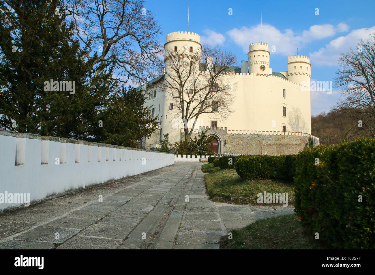 Schloss Orlík in der Tschechischen Republik. Eine der berühmten Sehenswürdigkeiten für Touristen zu besuchen. Stockfoto