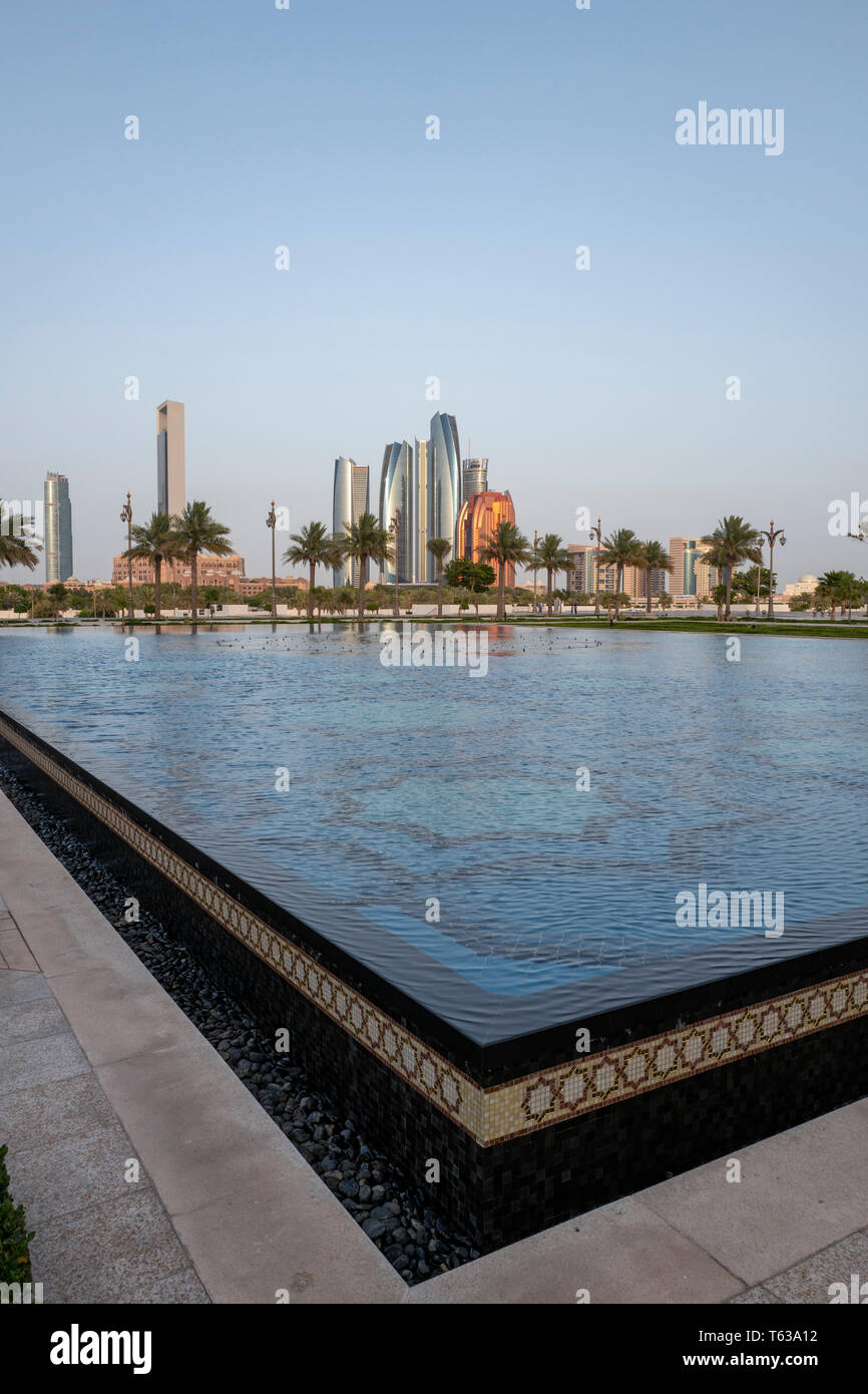 Skyline von Abu Dhabi Qasr Al Watan Presidential Palace in Abu Dhabi, VAE Stockfoto
