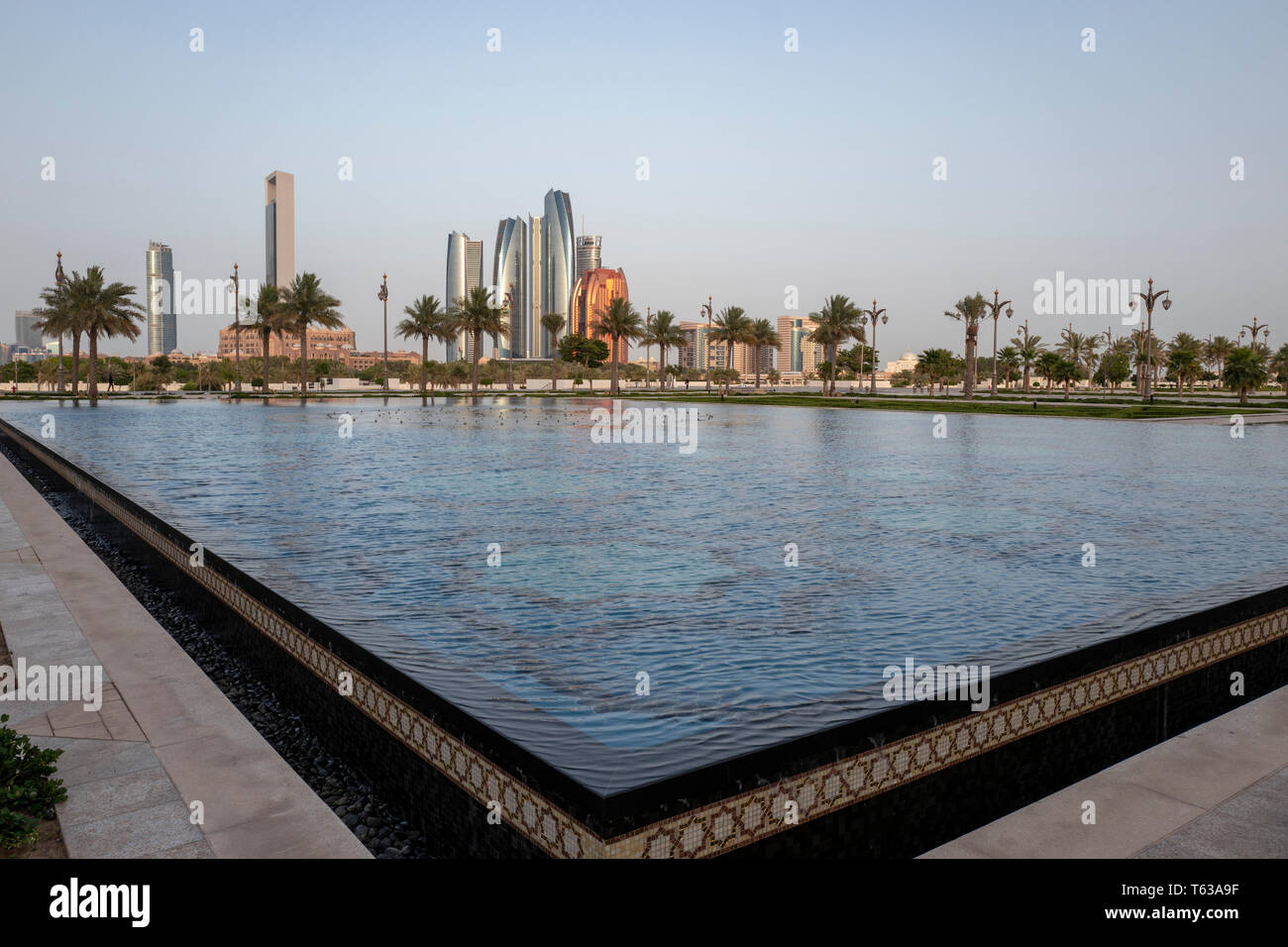 Skyline von Abu Dhabi Qasr Al Watan Presidential Palace in Abu Dhabi, VAE Stockfoto
