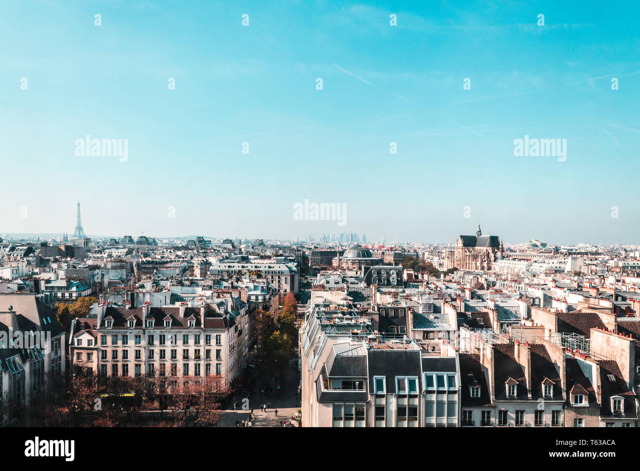 Bunte Pariser Gebäude in Paris, Frankreich Stockfoto