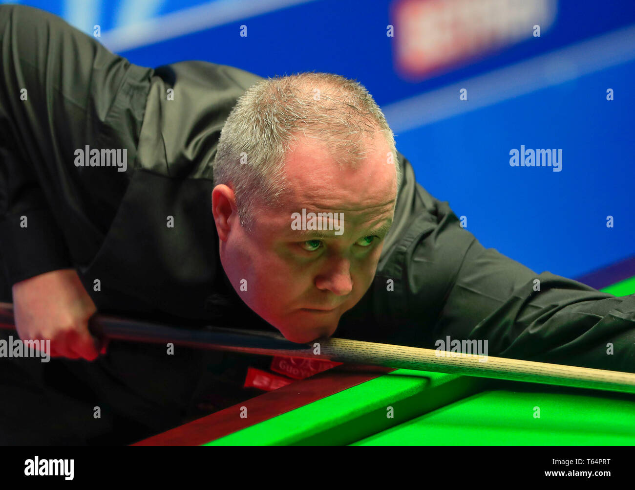 Crucible Theatre, Sheffield, UK. 29 Apr, 2019. Betfred World Snooker Championship, zweite Runde; John Higgins (SCO) in Aktion während seiner zweiten Runde Spiel gegen Stuart Bingham (ENG) Credit: Aktion plus Sport/Alamy leben Nachrichten Stockfoto