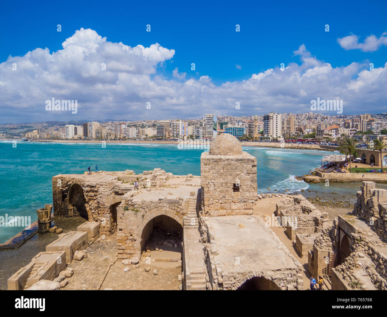 SIDON, Libanon - Mai 21, 2017: Blick auf die sidon Meer Schloss, von den Kreuzfahrern als Festung des Heiligen Landes errichtet. Stockfoto